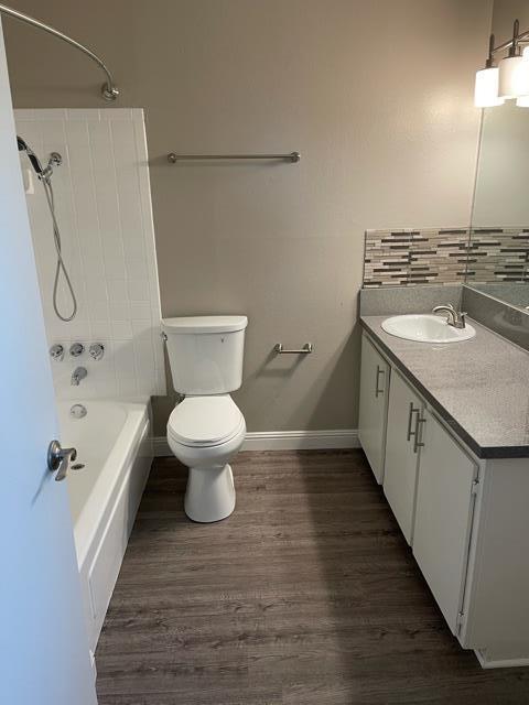 Interior Photo - 291 Avocado St.