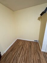 Building Photo - 1105 Orchard St