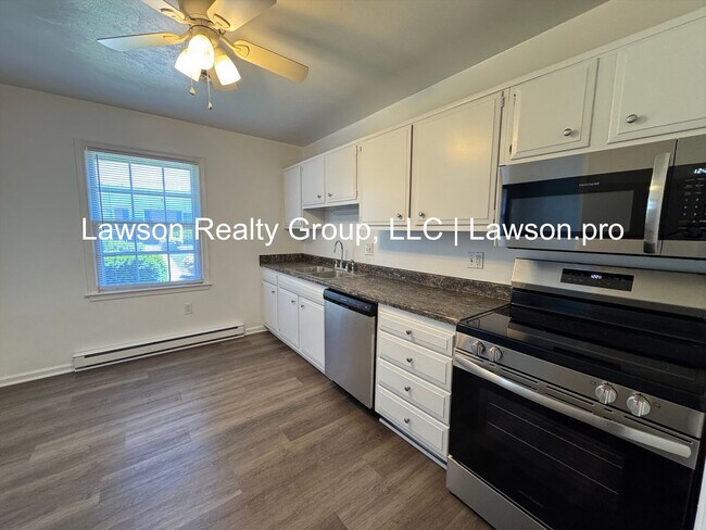 Building Photo - Moran 623-625