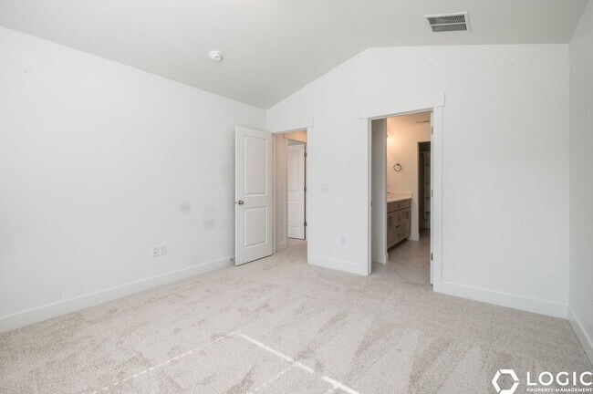 Building Photo - Brand New Row End Townhome in Lehi Utah!