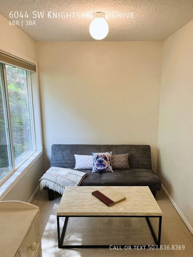 Building Photo - 6044 SW Knightsbridge Dr