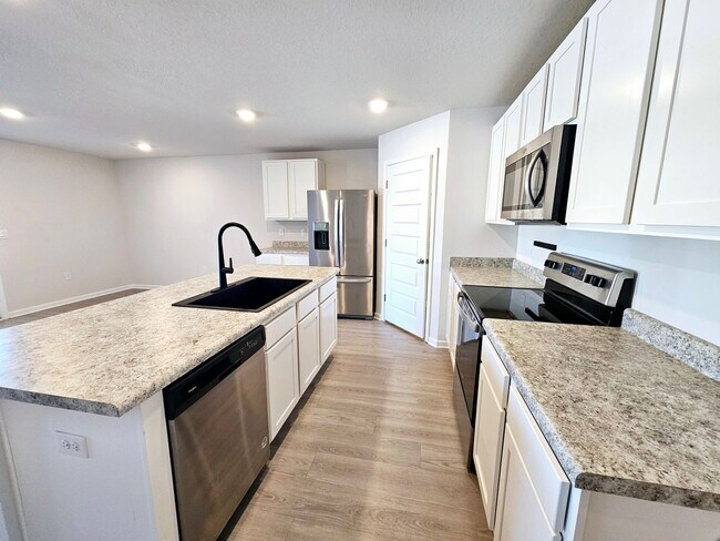 Building Photo - Spacious Modern Home w/Great Community Amenities! *1/2 OFF Security Deposit for A-D Military!*