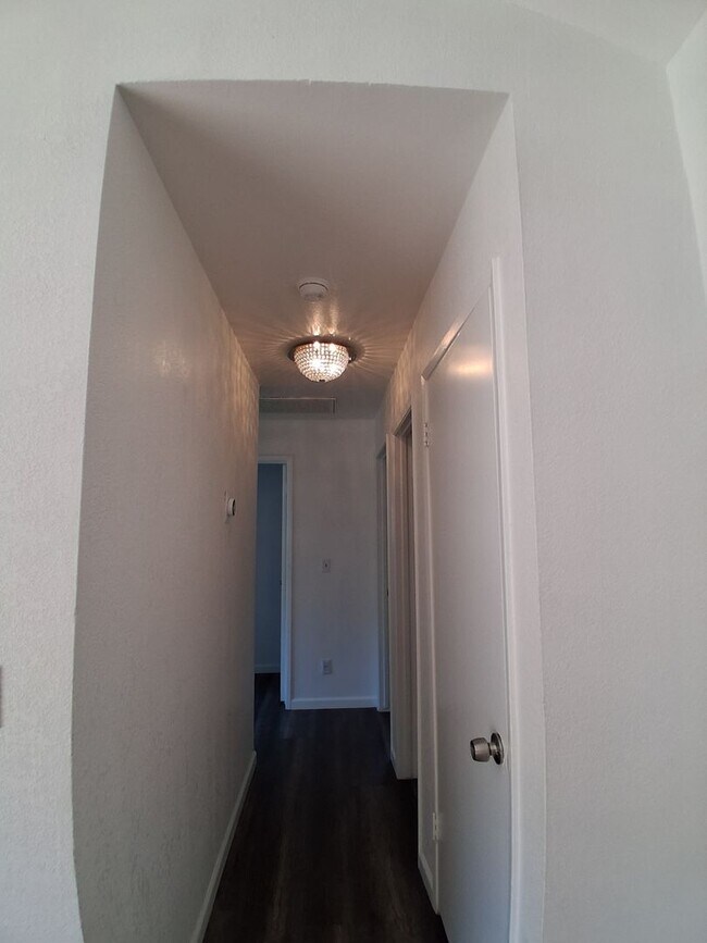 Building Photo - Thistlewood3505/3507