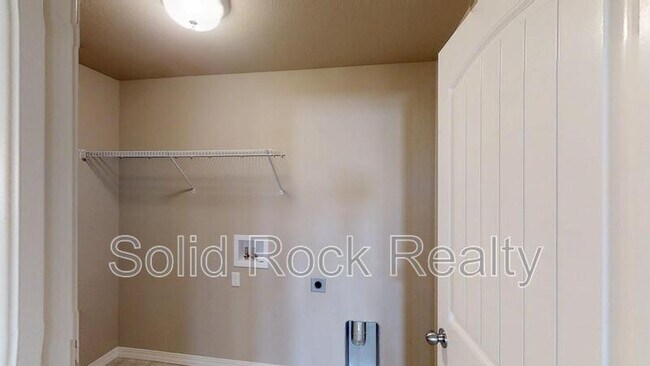 Building Photo - 7618 Cat Tail Creek Dr