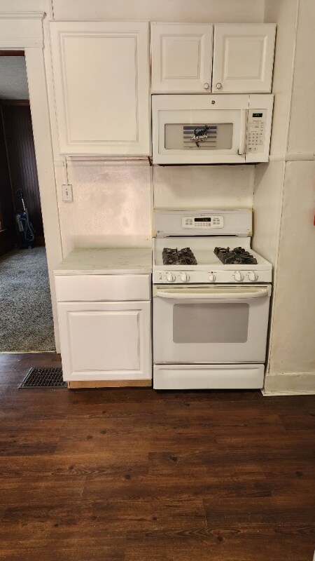 Building Photo - 26 S Adams St