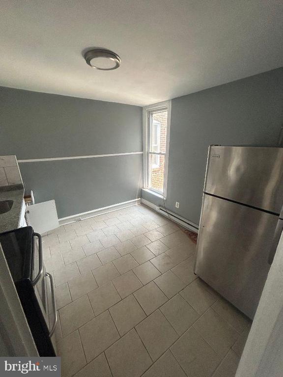 Building Photo - 4749 Bingham St