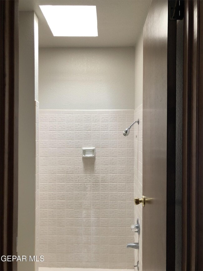 Building Photo - 3424 Running Deer Dr