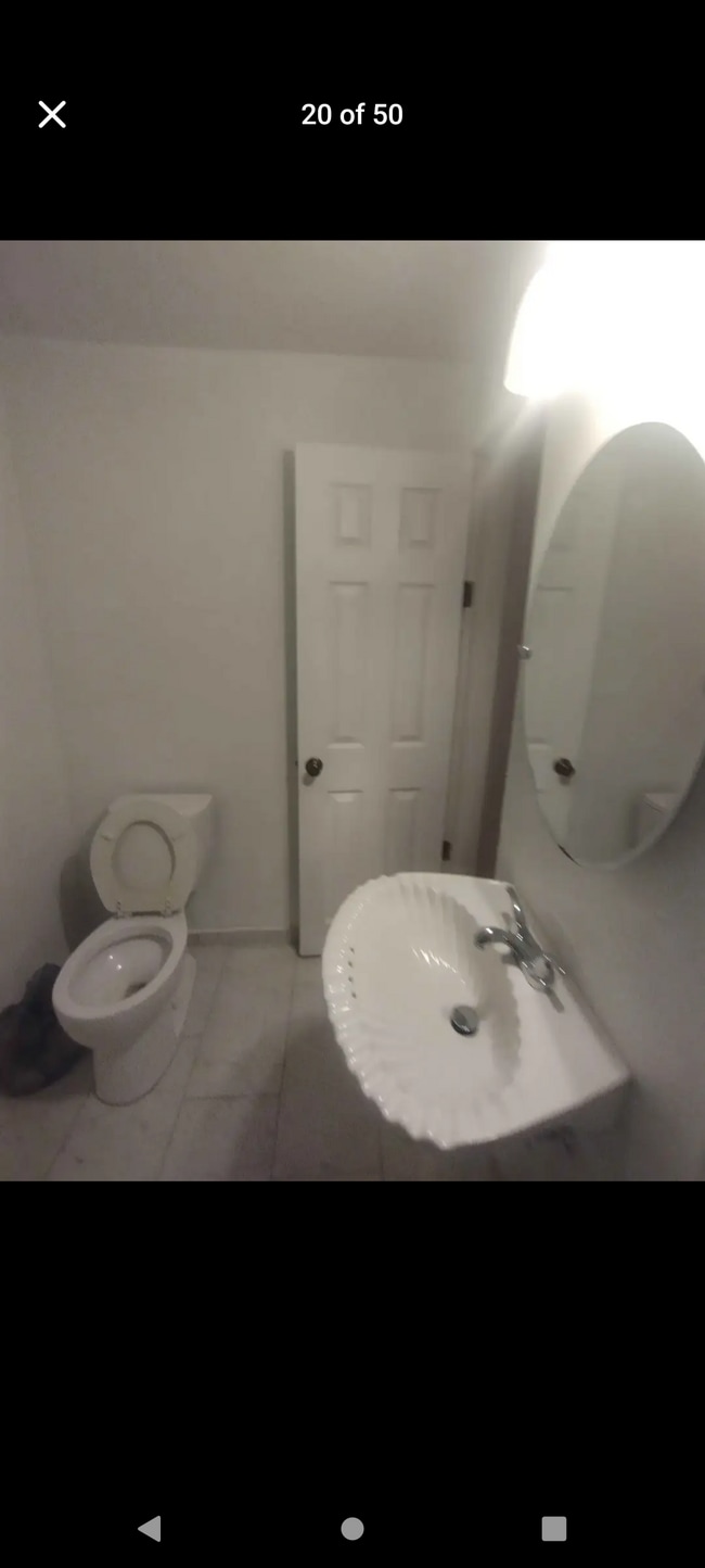 Building Photo - 635 N Nova Rd