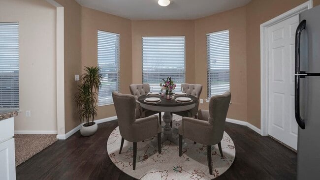 Building Photo - Parkland at West Oaks