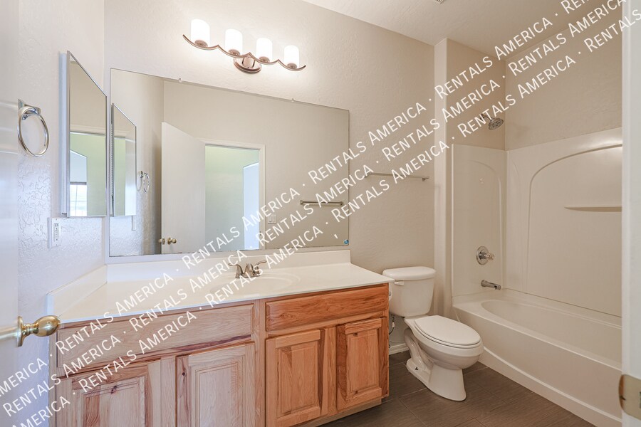 Building Photo - 15029 W Wethersfield Rd