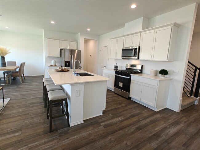 Building Photo - 5011 Pismo Ray Dr