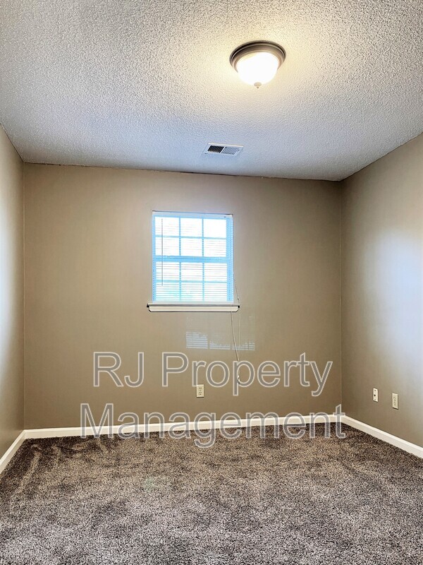 Building Photo - 4615 Addington Dr