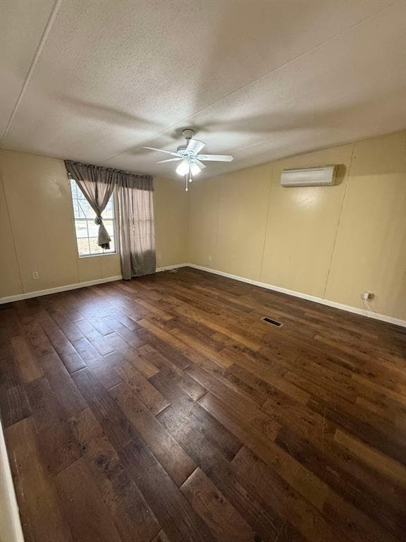 Building Photo - 16484 Brittany Way