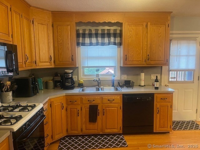 Building Photo - 450 Maple Hill Rd