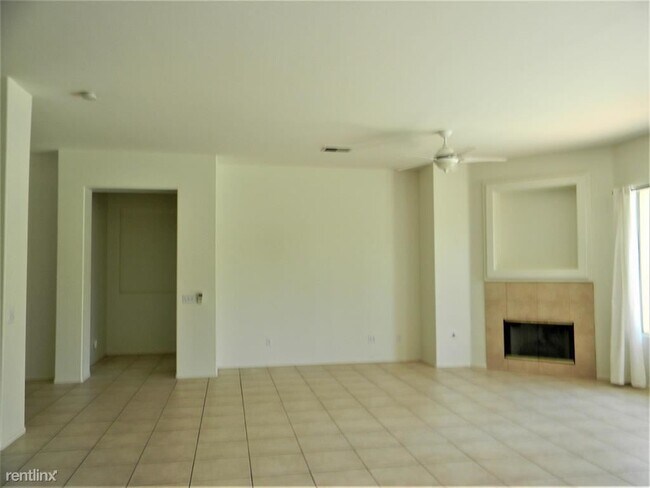 Building Photo - 3 br, 2 bath House - 44235 Yucca Dr