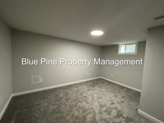 Building Photo - 505 Sykes Dr