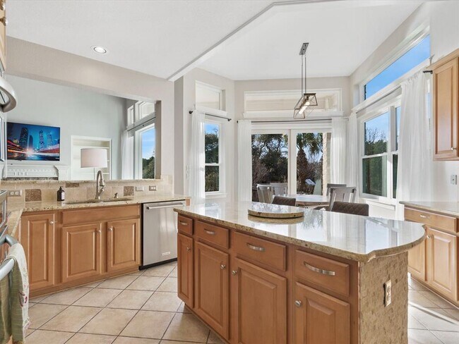 Building Photo - 1005 Overlook Bend