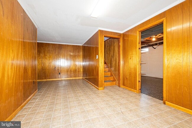 Building Photo - 6219 Groveland Rd