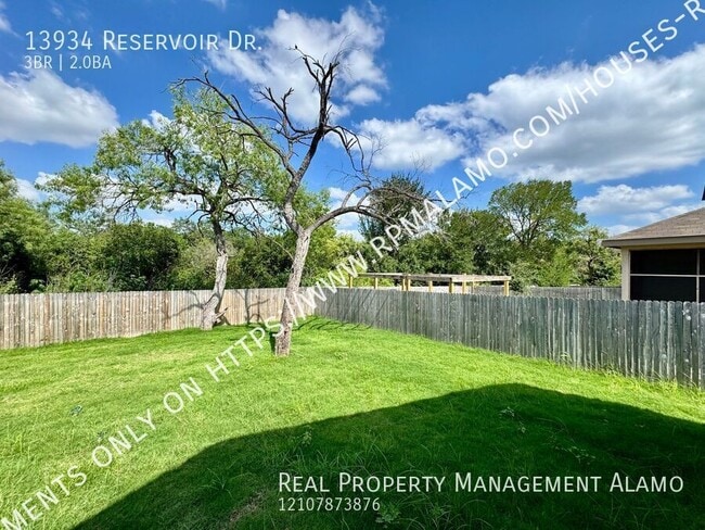 Building Photo - 13934 Reservoir Dr