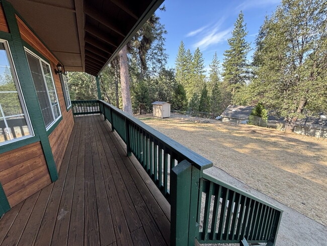 Building Photo - Freshly remodeled home in Pleasant Valley with private yard for rent!