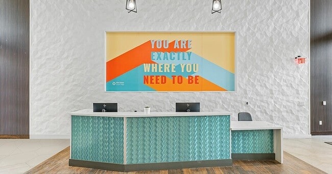 Primary Photo - Illini Tower Apartments