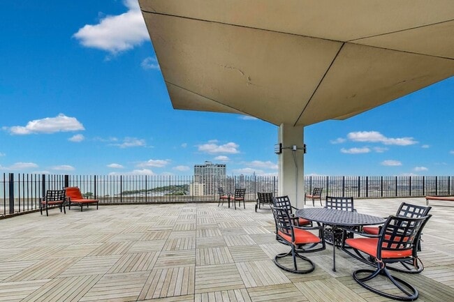 Building Photo - 3550 N Lake Shore Dr