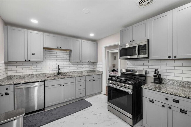 Building Photo - 4317 Brookside Dr