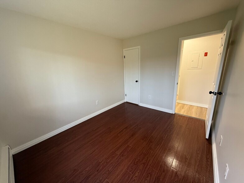 Building Photo - 1 Sundance Dr