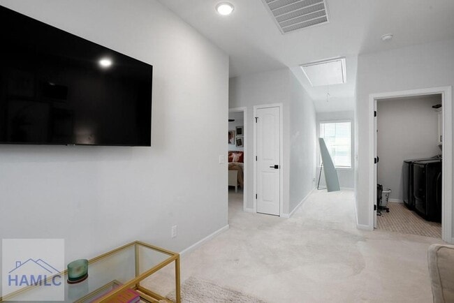 Building Photo - 25 Ashmont St