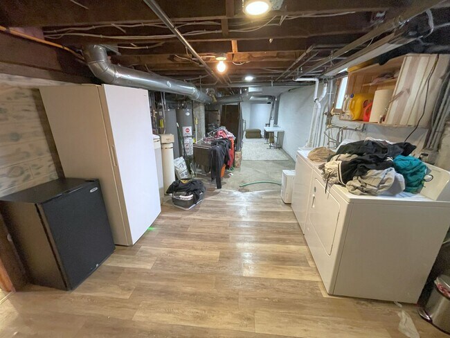 Building Photo - 1608/10 Hoyt St.