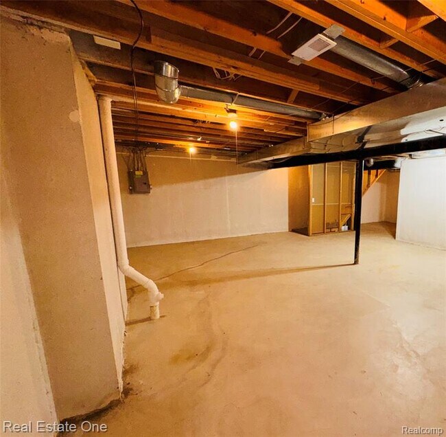 Building Photo - 41628 Mitchell Rd