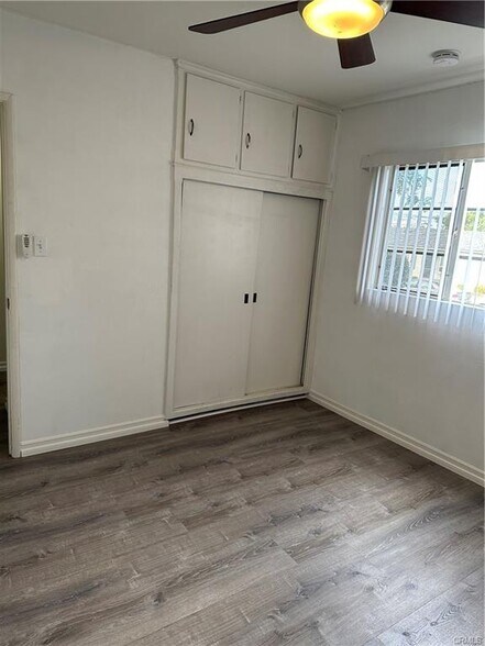 Building Photo - 412 W Elmwood Ave