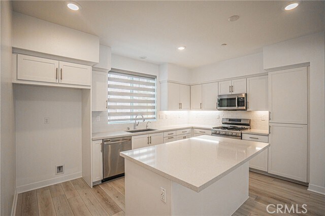 Building Photo - 2317 W Broadway