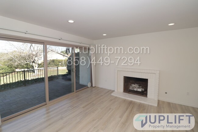 Building Photo - 2 BED 2 BATH CONDO WITH BONUS ROOM IN THE ...