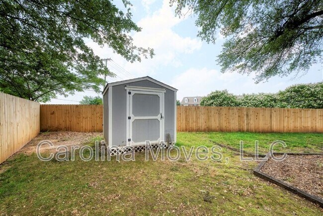 Building Photo - 17 Woolridge Way