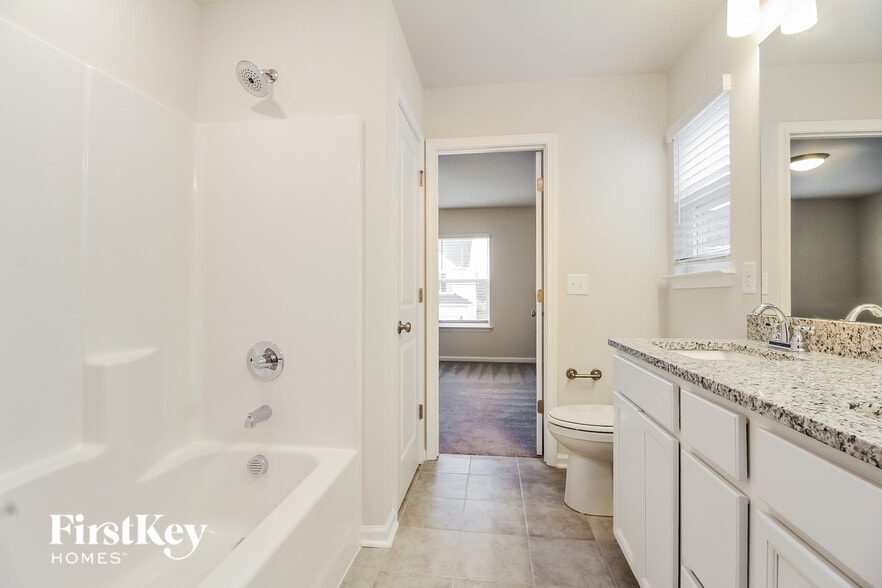 Building Photo - 621 Goldburn Wy