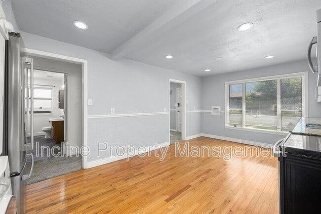Building Photo - 215 N 100 E