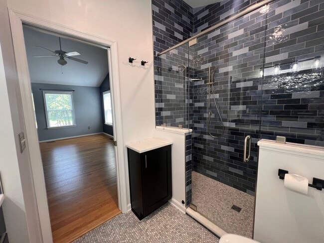 Building Photo - 1093 Wintergreen Ln