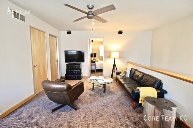 Building Photo - 4112 Walnut St