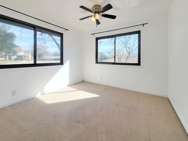 Building Photo - 6709 Tulsa Cove