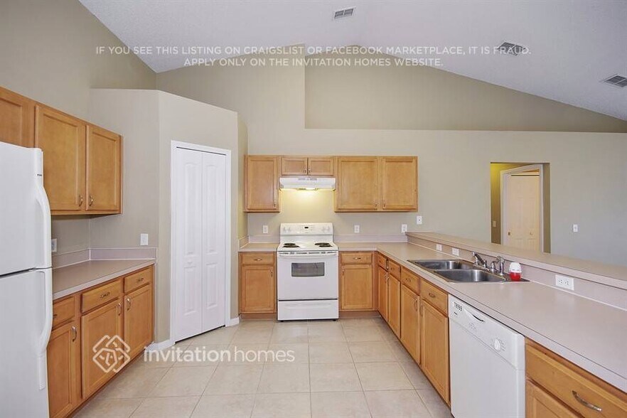 Building Photo - 307 Shad Way