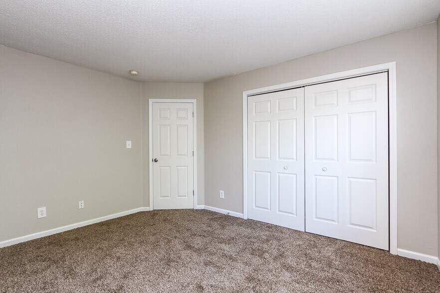 Building Photo - 3348 Blue Ash Ln
