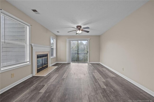 Building Photo - 962 Stewarts Creek Dr