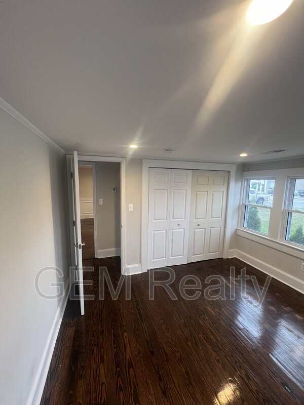 Building Photo - 9248 Kings Hwy