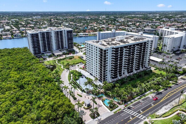 Building Photo - 3420 S Ocean Blvd