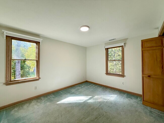 Building Photo - 19 Westerly Dr