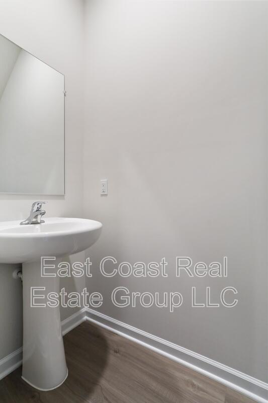 Building Photo - 124 Cramsford St