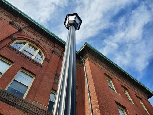 Building Photo - 48 Forest St