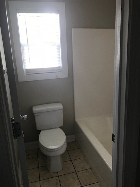 Building Photo - 3931 Lillian Guest Cir