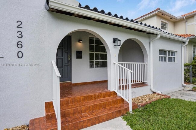 Building Photo - 2360 SW 11th Terrace